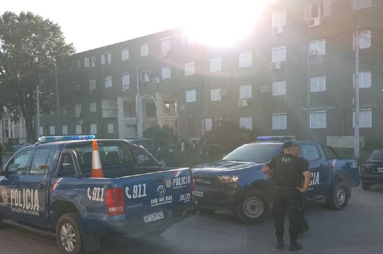 Se registr&oacute; un feroz enfrentamiento entre barrabravas de Col&oacute;n.