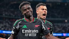 Bukayo Saka festeja su gol, antes había fallado un penal. Bukayo Saka festeja su gol, antes había fallado un penal.