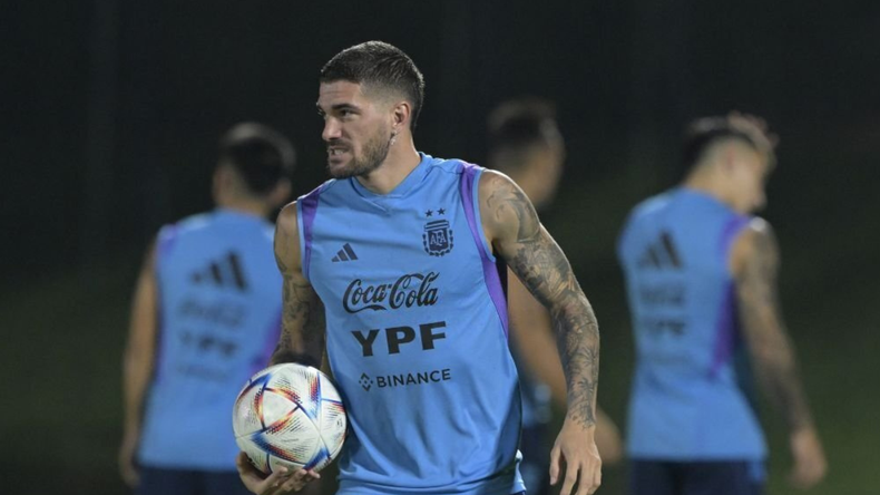 Rodrigo De Paul no entrenó y encendió las alarmas en la Selección a horas del partido contra Países Bajos