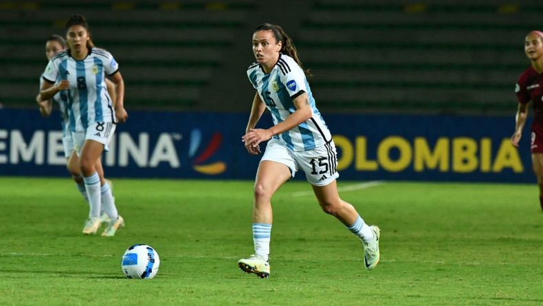Florencia Bonsegundo, de vuelta en la Selección y con ganas de dar lo mejor. Florencia Bonsegundo, de vuelta en la Selección y con ganas de dar lo mejor.