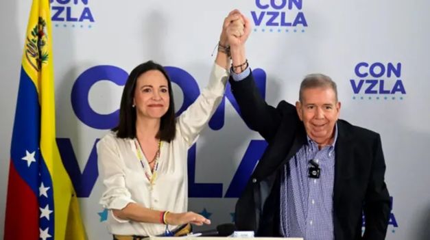 Edmundo González Urrutia junto a María Corina Machado.&nbsp;