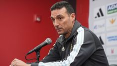 Scaloni brindó una conferencia de prensa en Los Ángeles. Scaloni brindó una conferencia de prensa en Los Ángeles.