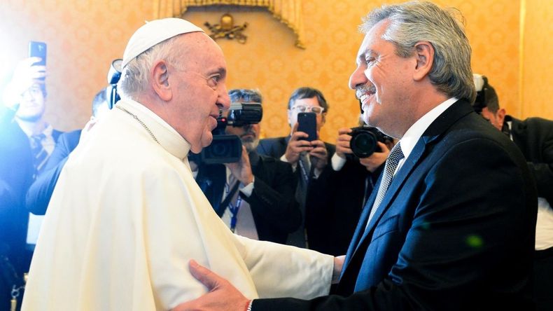 Alberto Fernández reprograma su vista a Francisco.