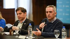 Axel Kicillof, gobernador de Buenos Aires, junto a Andrés Larroque, ministro de Desarrollo de la Comunidad.&nbsp;
