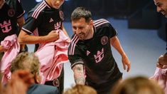 Lionel Messi pronunció el nombre del crucero en inglés y se lo escuchar hablar en ese idioma por primera vez Lionel Messi pronunció el nombre del crucero en inglés y se lo escuchar hablar en ese idioma por primera vez