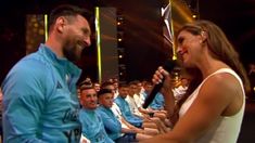 Messi se mostró muy contento durante el recital de la Sole. Messi se mostró muy contento durante el recital de la Sole.
